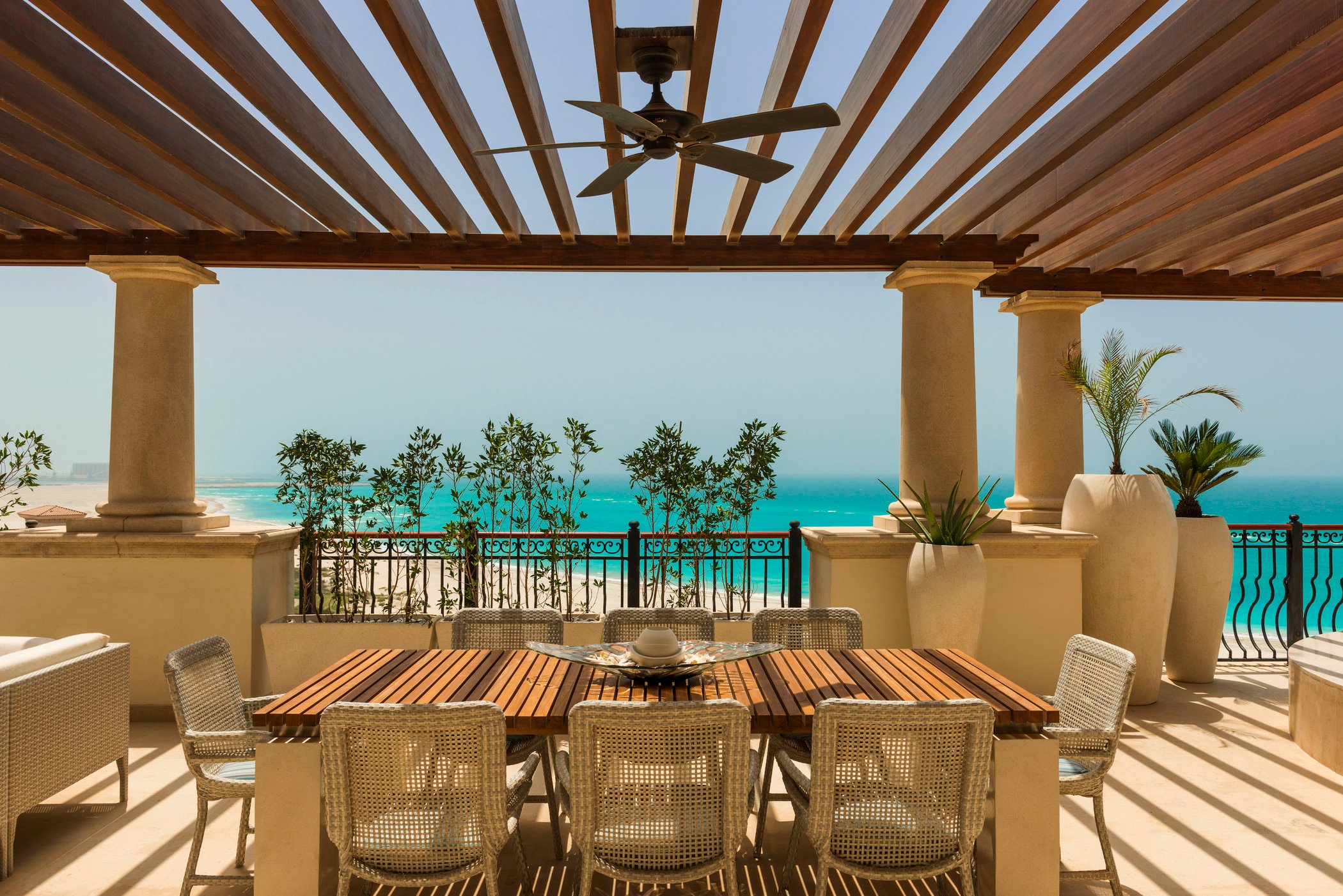 The St. Regis Saadiyat Island Resort, Abu Dhabi Unveils The Largest ...