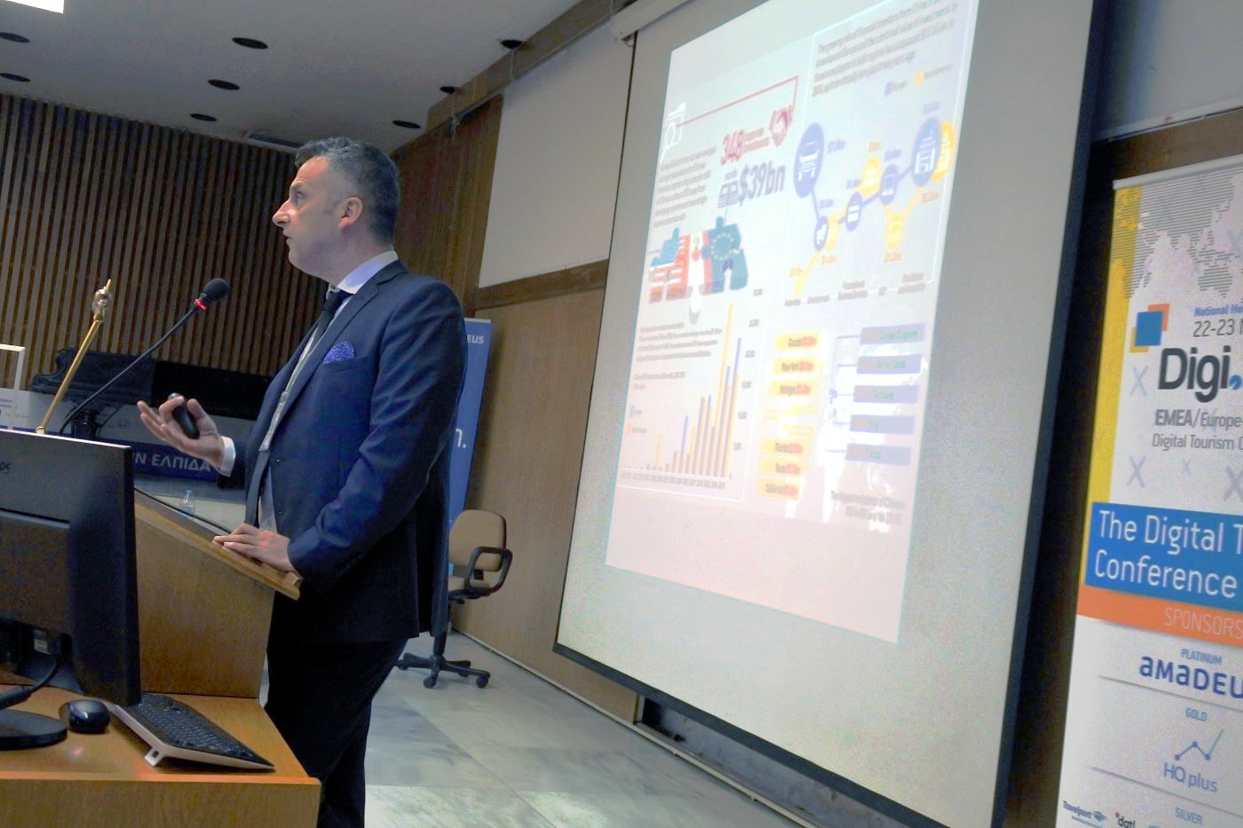 Plateno Europe's Director of E-Commerce & Distribution, Tomasz Janczak with a detailed presentation on the outbound Chinese traveler — Photo by Hospitality Net