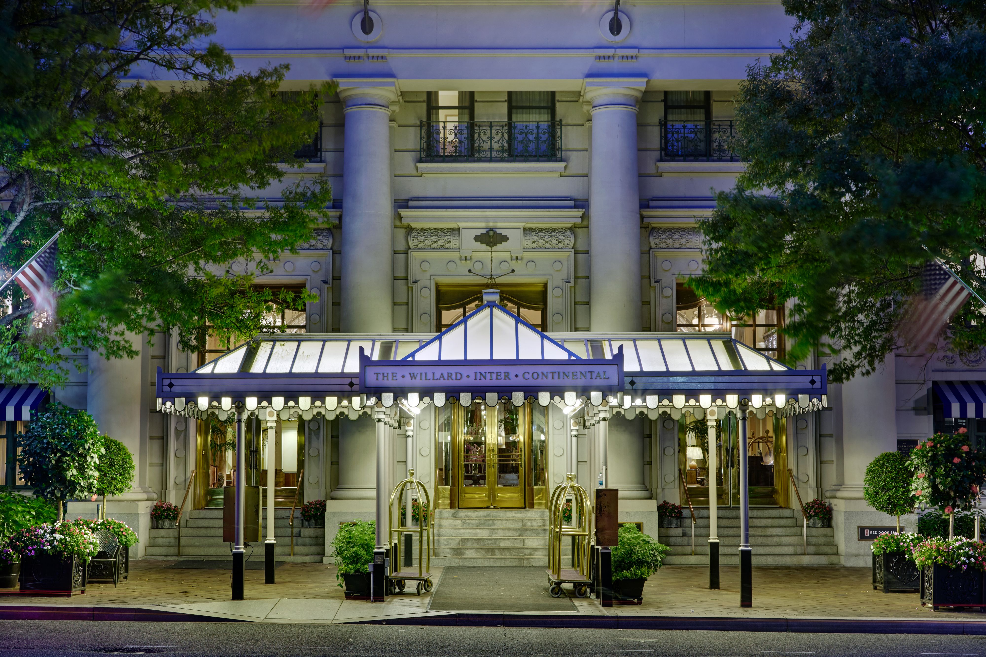 Entrance of InterContinental Washington DC The WIllard— Photo by IHG