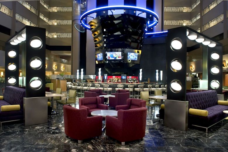 The Lights On Broadway Brighten The 2000 Room New York Marriott Marquis Reveals Exciting New 