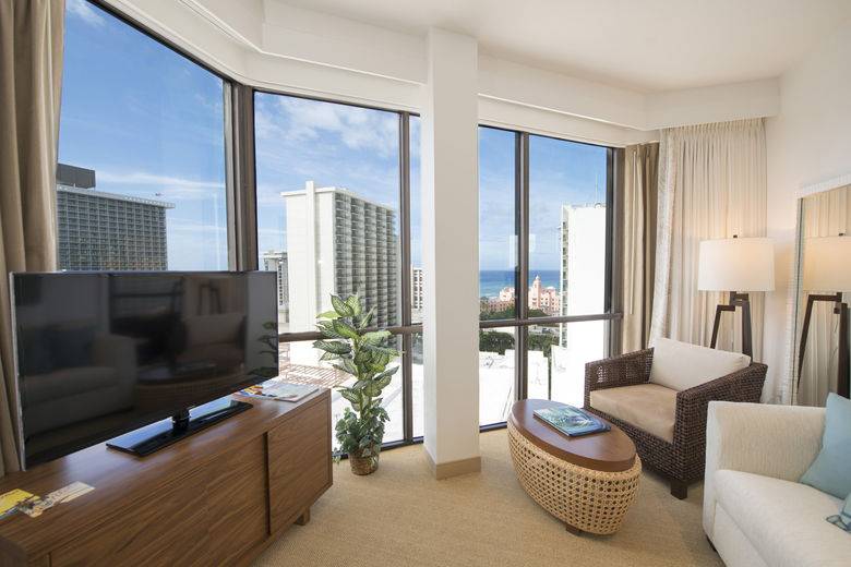 New Hyatt Centric Waikiki Beach Brings Contemporary Hawaiian Design To ...