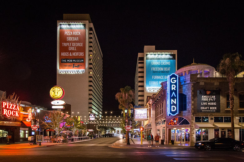 downtown grand casino hotel las vegas