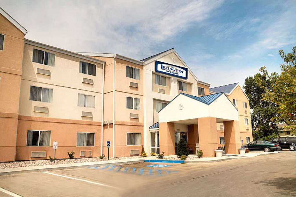 Hawkeye Hotels Reflags Property Ottumwa  Lexington Vantage