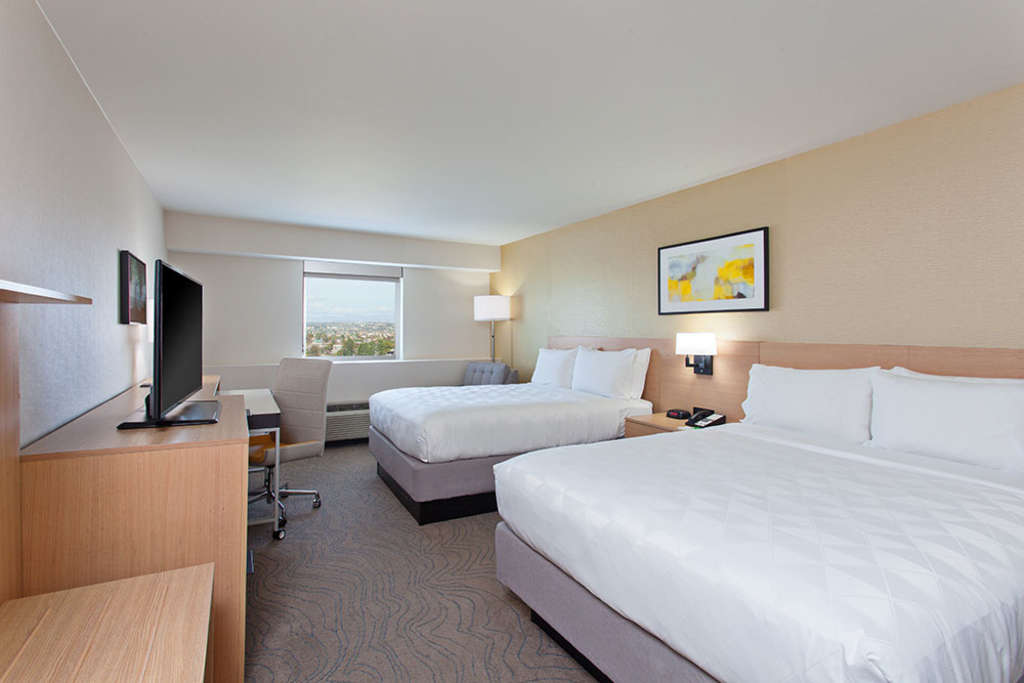 Holiday Inn Los Angeles Lax Airport Announces Extensive Renovations And Stylish Upgrades To Rooms Meeting Spaces And Culinary Venues Hospitality Net