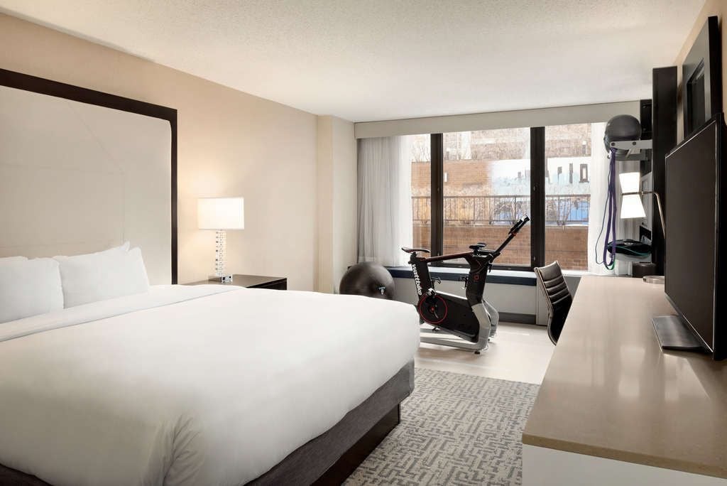 DoubleTree By Hilton Hotel Chicago Magnificent Mile Unveils First   Xxl 153098135 