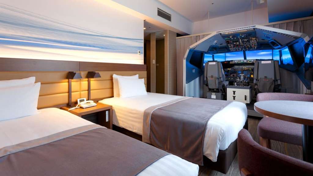 Japanese Airport Hotel Puts Flight Simulator In Room