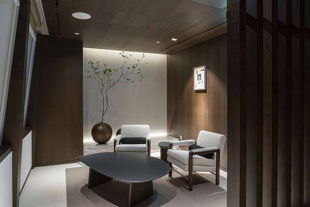 Executive Lounge, Conrad Hotel by Brewin Design Office