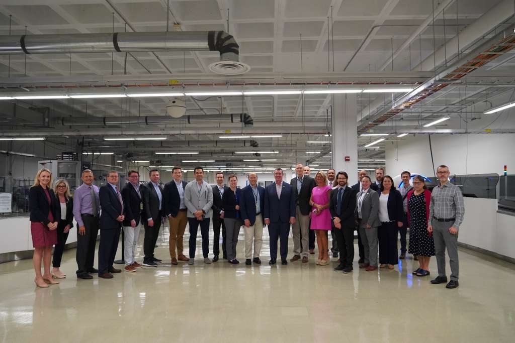 Commission members and CBP officers at Washington Dulles International Airport — Photo by US Travel Association