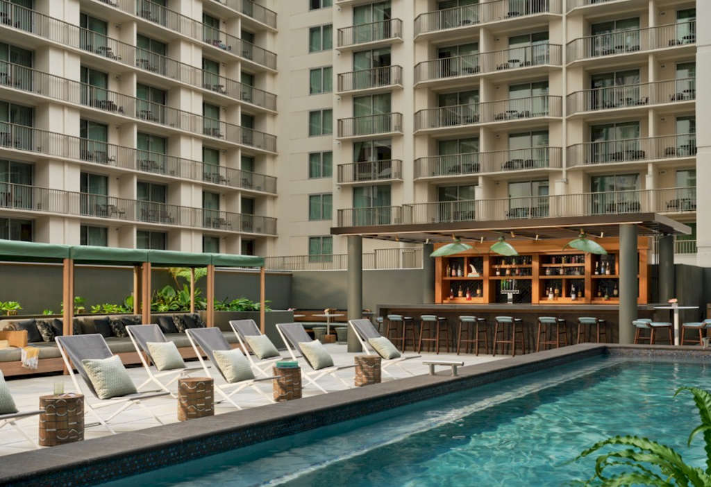 Romer House Waikiki Pool — Photo by Highgate Hotels, L.P.